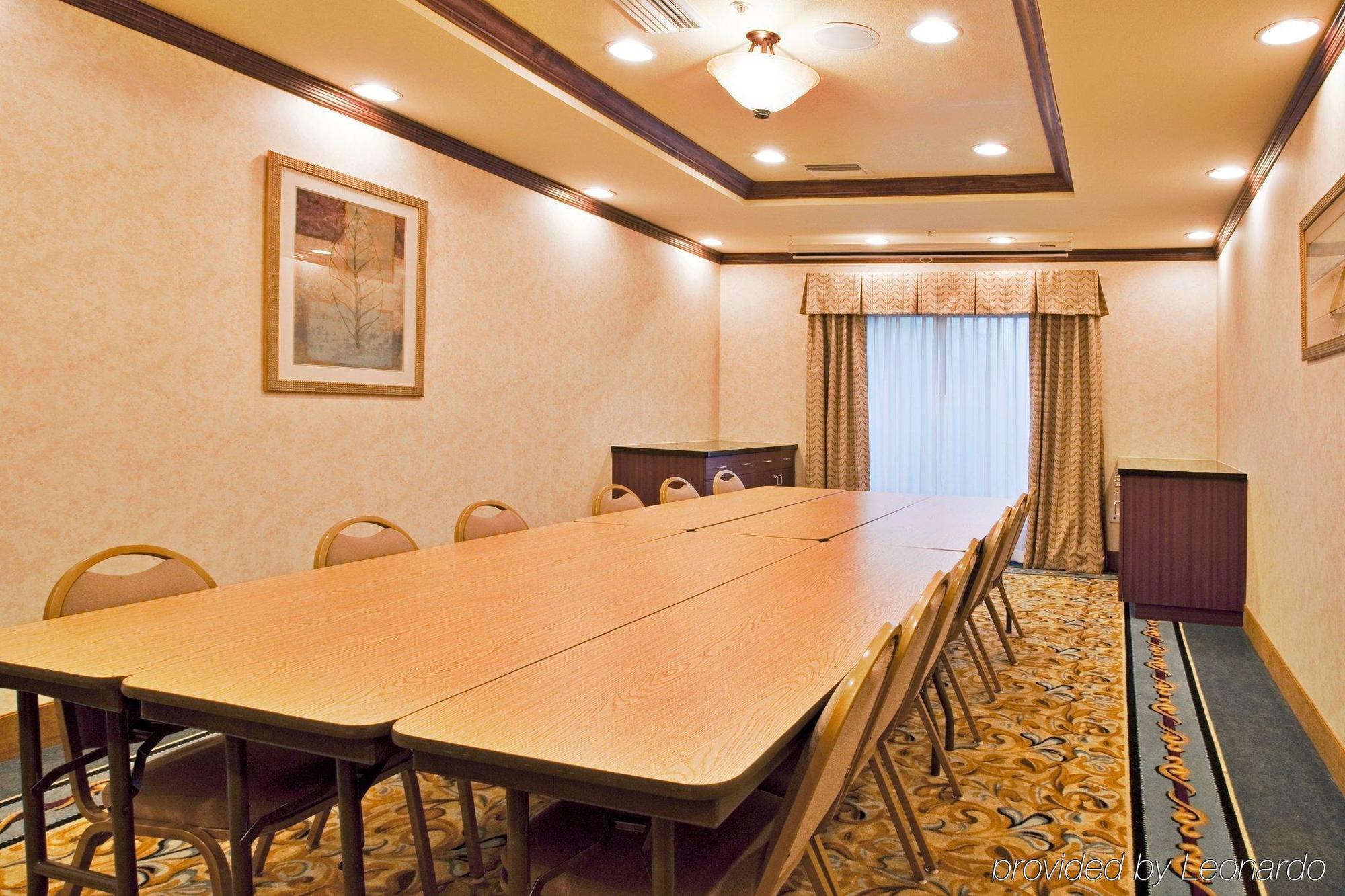 Holiday Inn Express Hotel & Suites Bartow By Ihg Konforlar fotoğraf